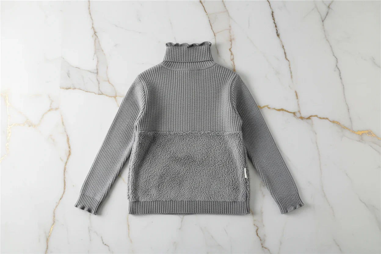 سويتر رمادي مبطن بفرو رمادي - منظر خلفي