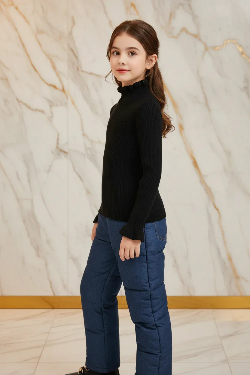 سويتر أسود مبطن مع بنطال جينز - زاوية يمين