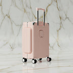 الحقيبة باللون الوردي الفاتح