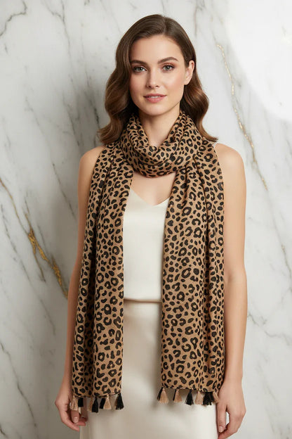 وشاح فاخر على الأكتاف