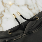 رباط أسود مع معدن ذهبي