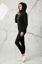 هودي أسود منظر جانبي أنيق