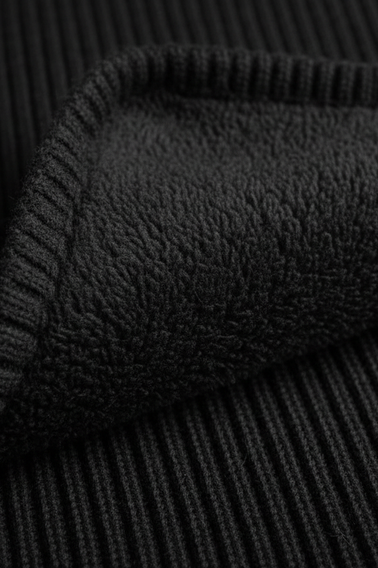 سويتر أسود مبطن - تفاصيل الفرو الأسود