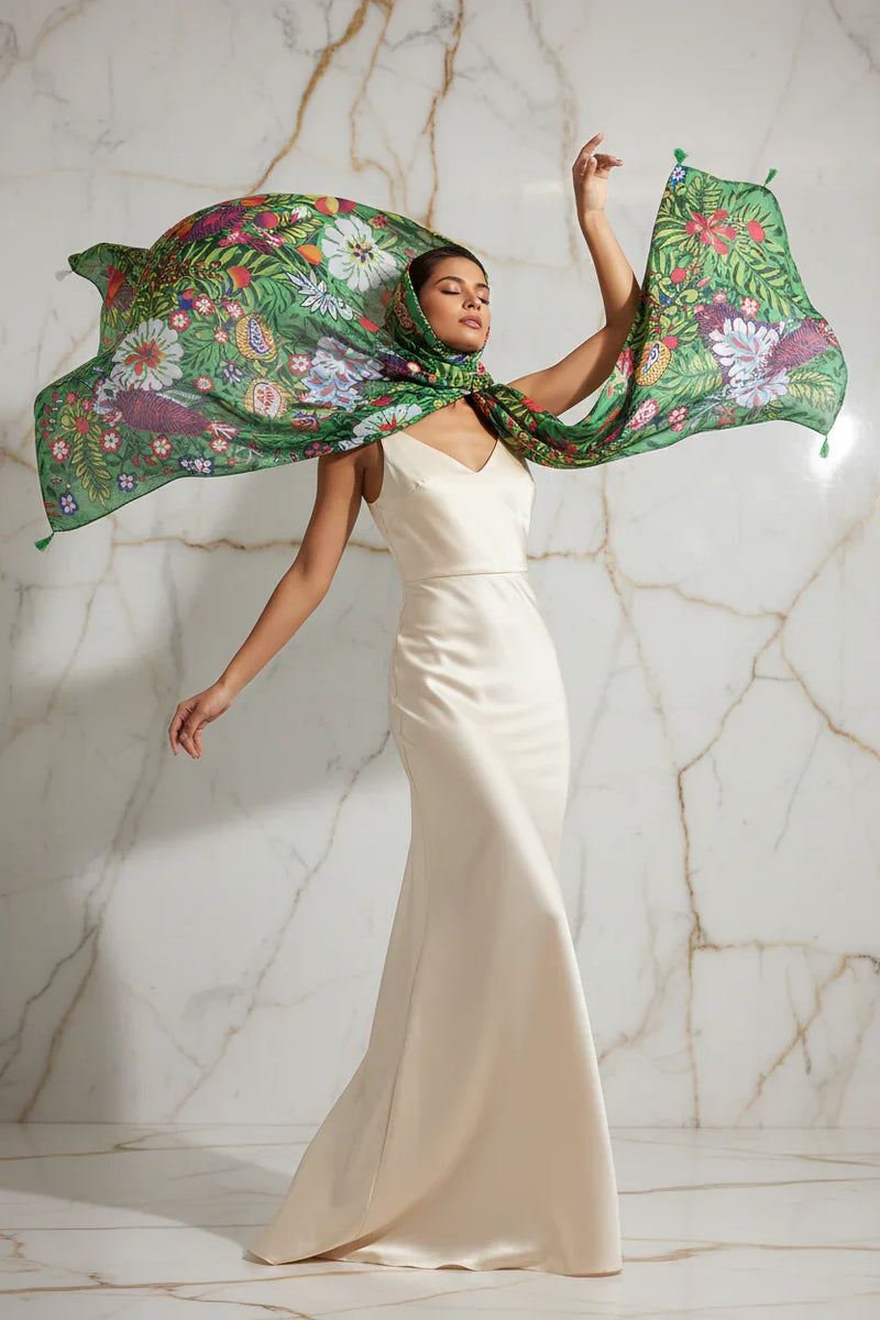 وشاح فاخر منسدل