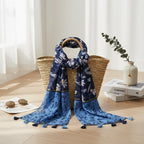 وشاح ملفوف على حقيبة