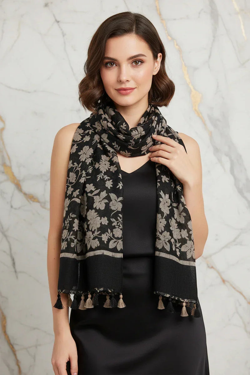 وشاح فاخر حول الرقبة