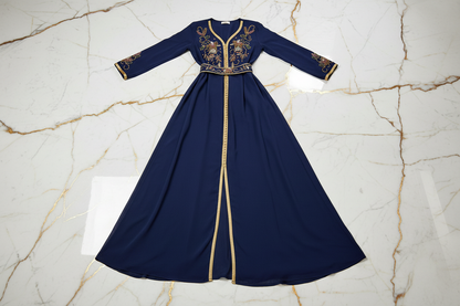 تفاصيل الأكمام الذهبية