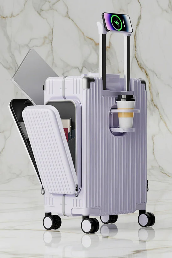 الحقيبة البنفسجية الفاتحة على خلفية رخامية