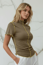 من اليسار