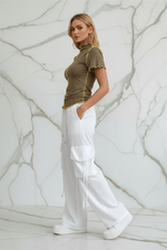 من اليسار