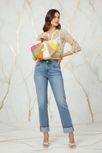 جينز - وجه يمين يد على خصر