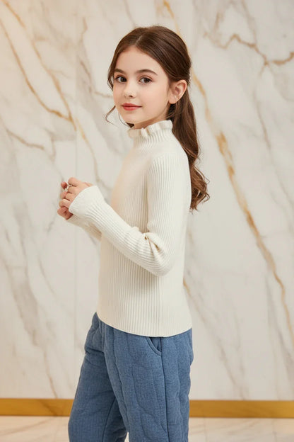 سويتر أبيض - زاوية يسار