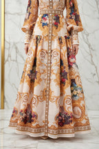 لقطة قريبة للتنورة