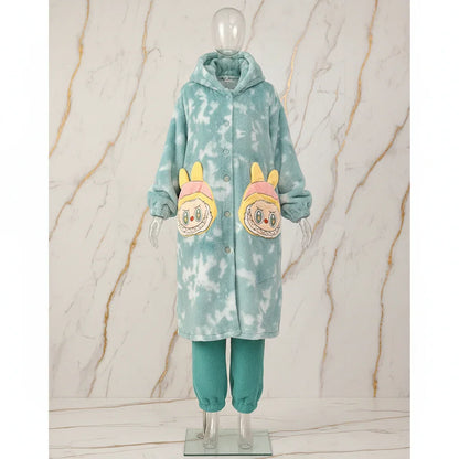 البجامة - على المانيكان