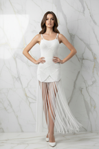 فستان كروشيه أبيض مع عارضة - منظر أمامي