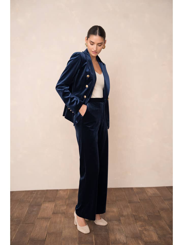 Elegant High-Waisted Straight-Cut Velvet Trousers with Side Pockets, Button Closure