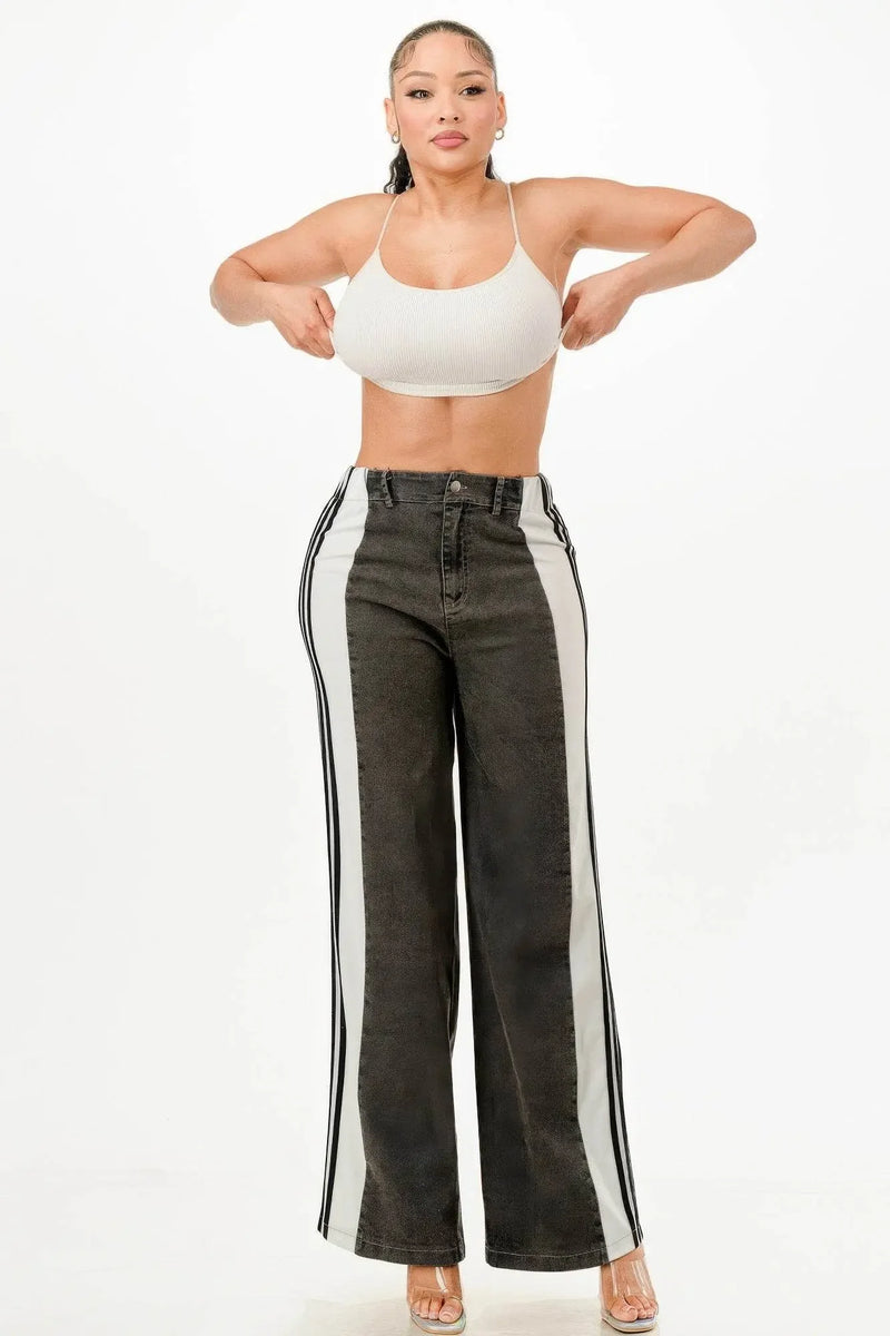 Clean Line Wide Leg Black Jeans With Stripe Detail - IVORYNN