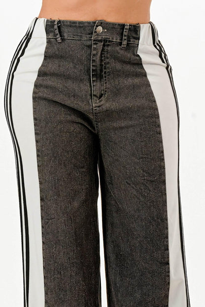 Clean Line Wide Leg Black Jeans With Stripe Detail - IVORYNN