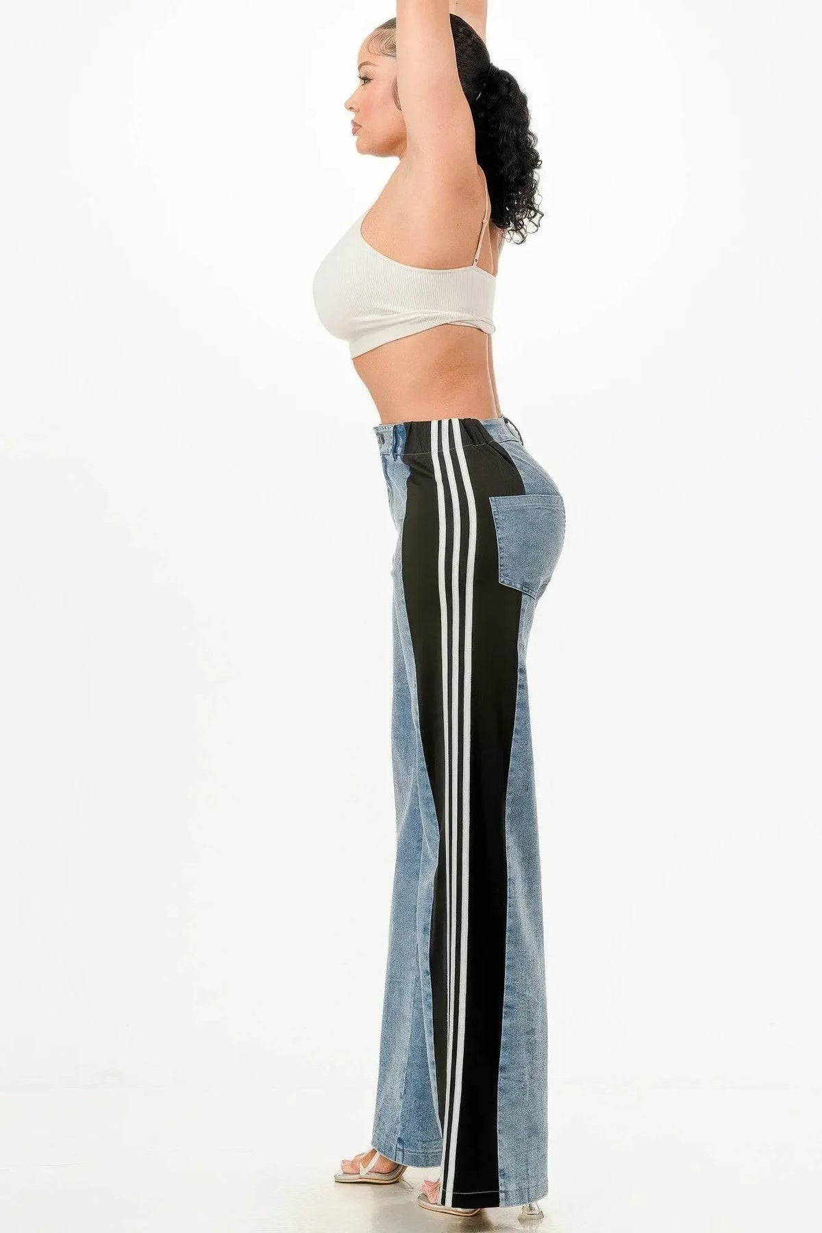 Clean Line Wide Leg Slate Gray Jeans With Stripe Detail - IVORYNN