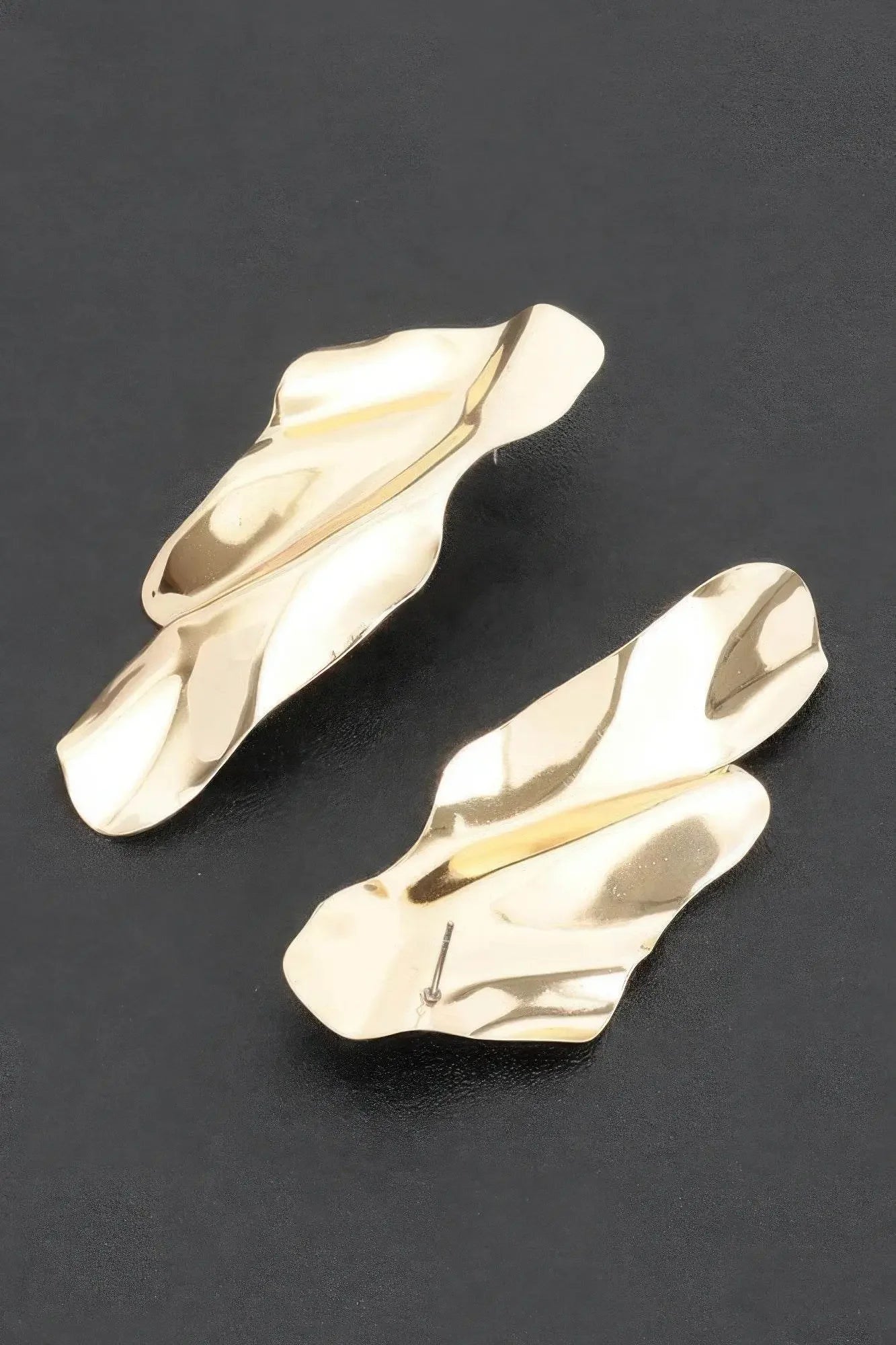 Cloth effect Stylish Metal Earring - IVORYNN