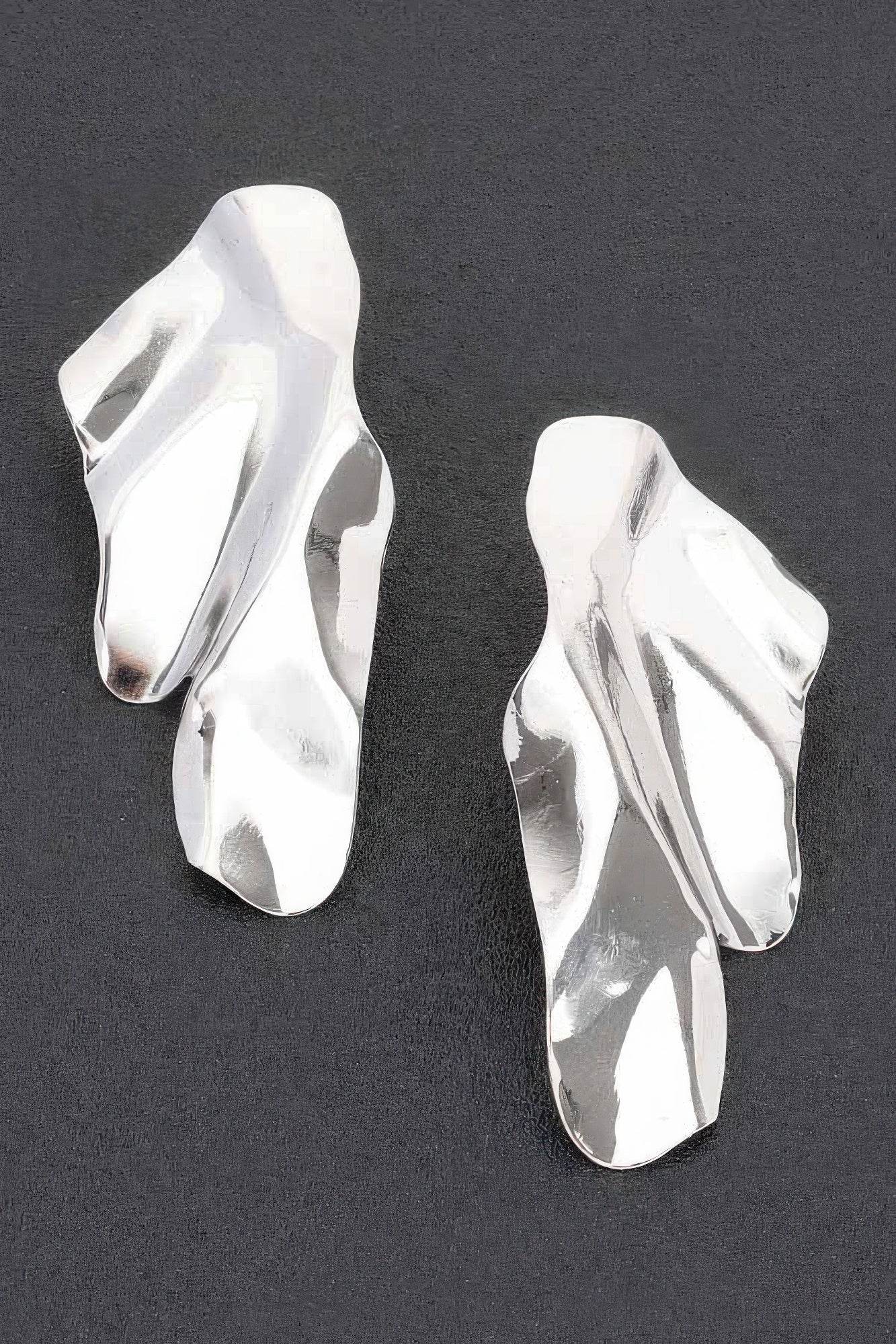 Cloth effect Stylish Metal Earring - IVORYNN