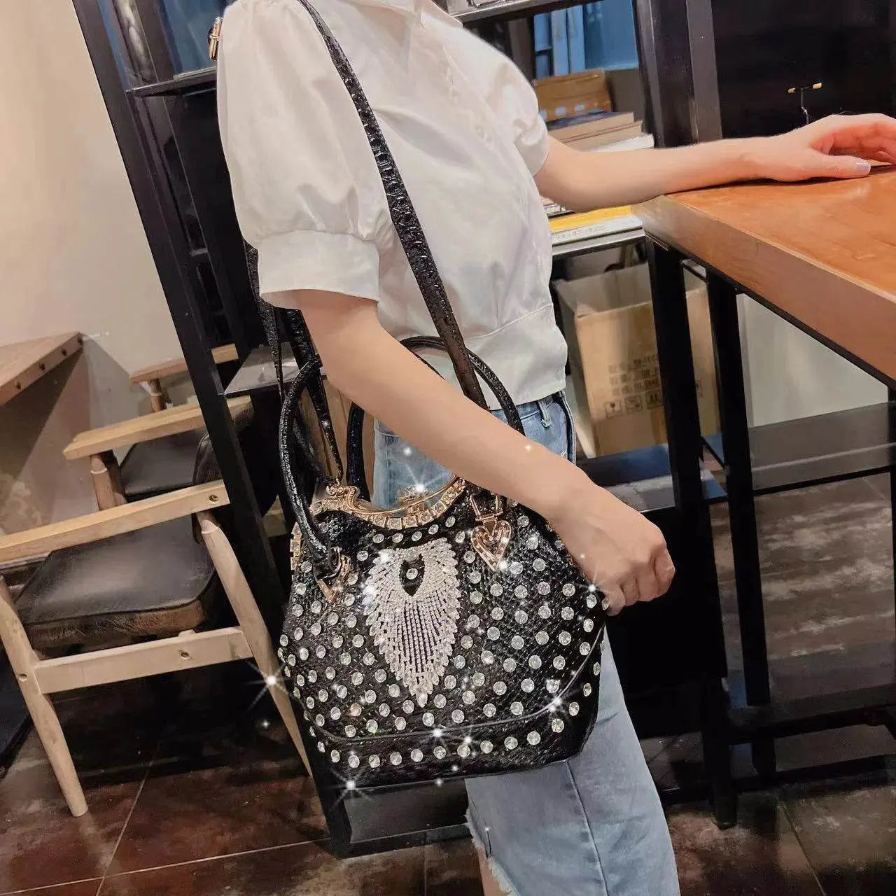 Crossbody diamond inlaid handbag - IVORYNN