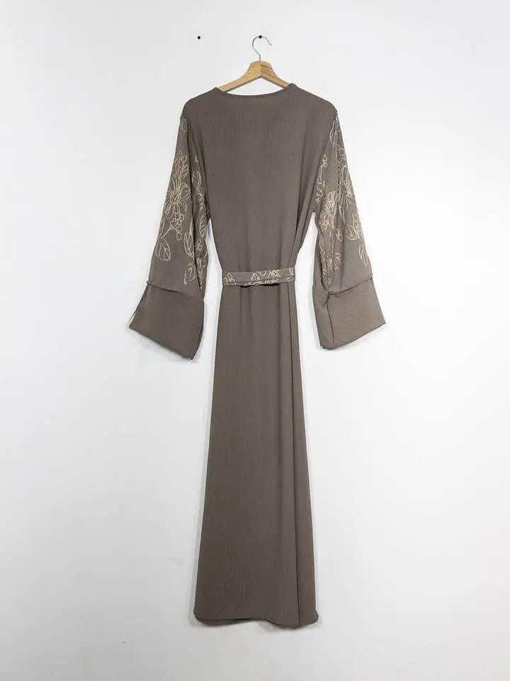 Elegant Floral Embroidered Abaya With Belt - IVORYNN