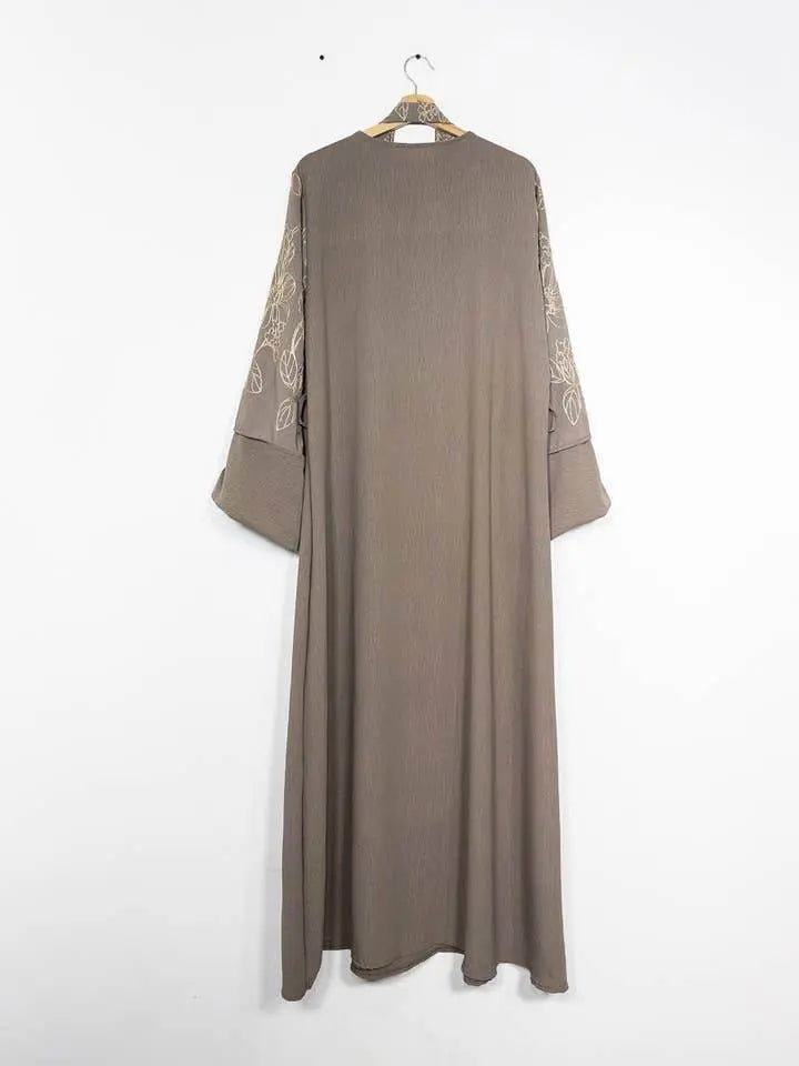 Elegant Floral Embroidered Abaya With Belt - IVORYNN