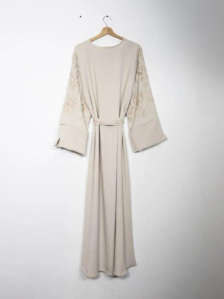 Elegant Floral Embroidered Abaya With Belt - IVORYNN