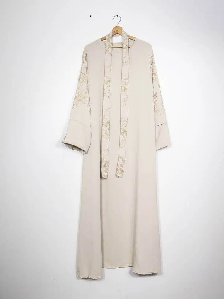 Elegant Floral Embroidered Abaya With Belt - IVORYNN
