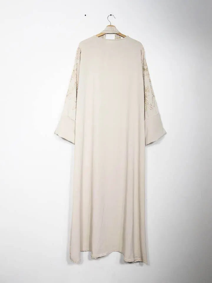 Elegant Floral Embroidered Abaya With Belt - IVORYNN