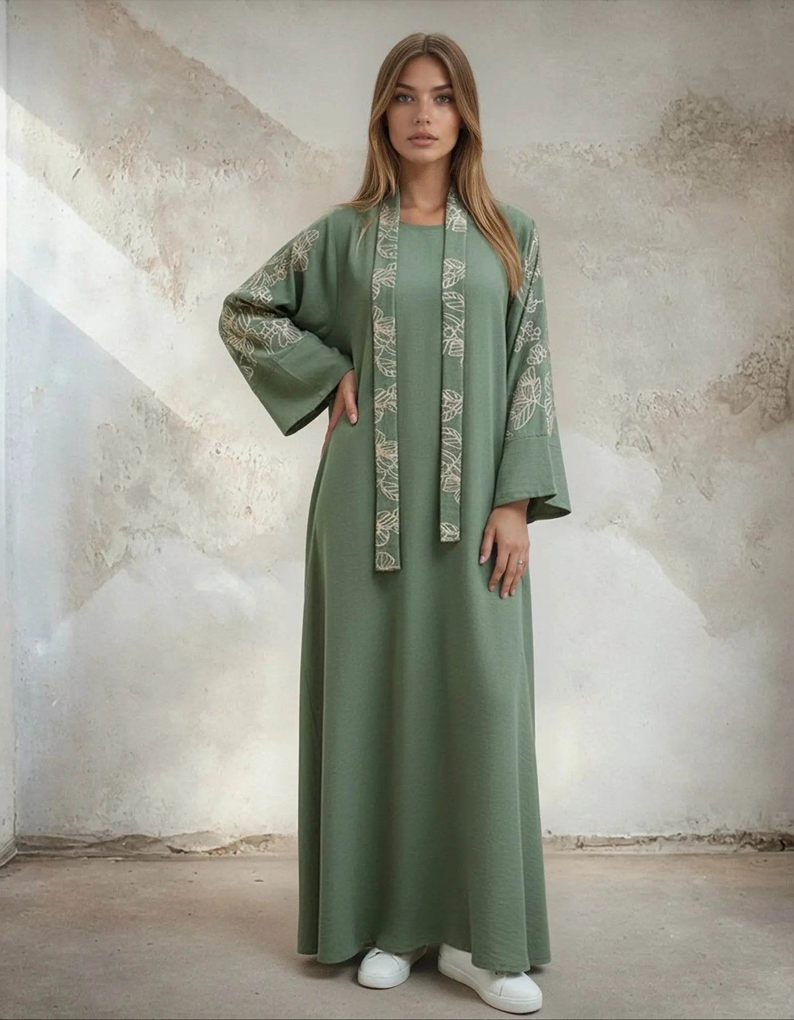 Elegant Floral Embroidered Abaya With Belt - IVORYNN