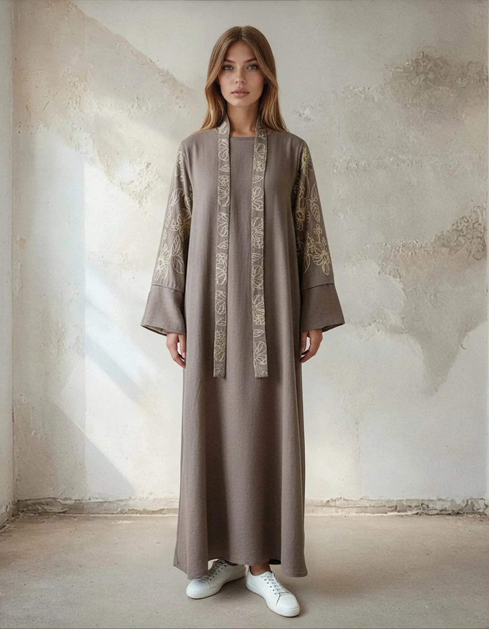 Elegant Floral Embroidered Abaya With Belt - IVORYNN