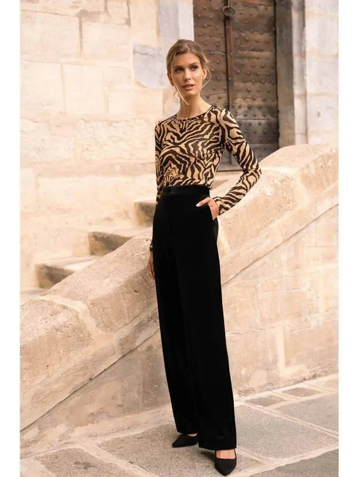 Elegant High Waisted Straight Cut Black Velvet Trousers - IVORYNN
