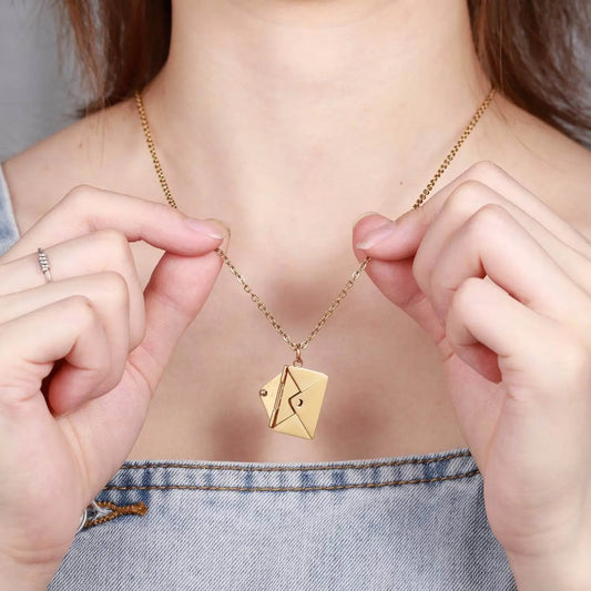 Envelope Necklace With Gift Message - IVORYNN