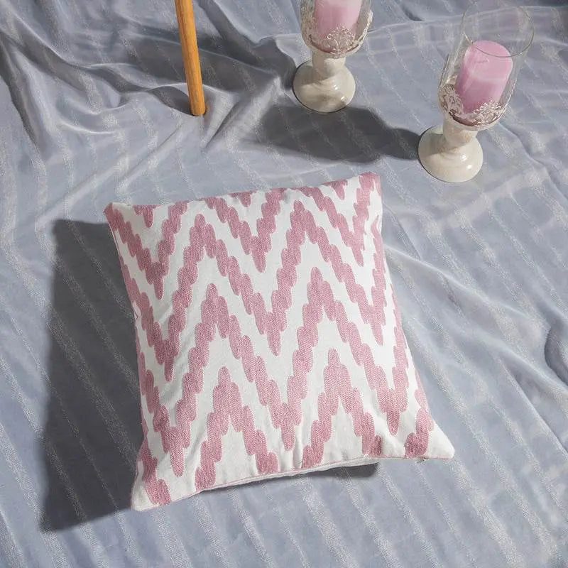 Geometric cotton embroidered pillowcase - IVORYNN