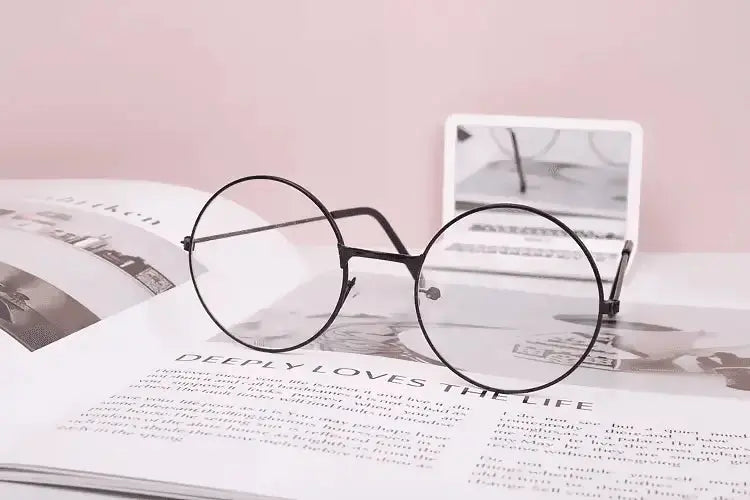 Glassy Laptop Style Mini Mirror - IVORYNN