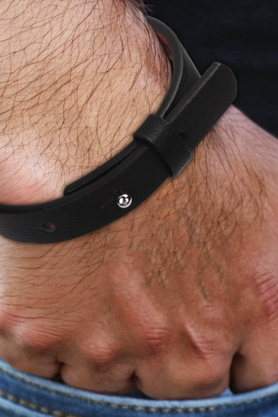 M&H Engraved Black Leather Bracelet - IVORYNN