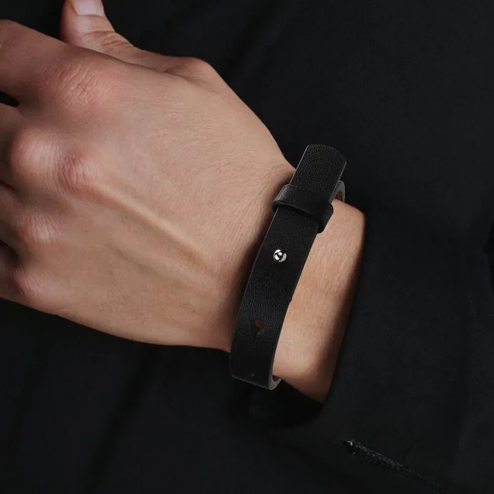 M&H Engraved Black Leather Bracelet - IVORYNN