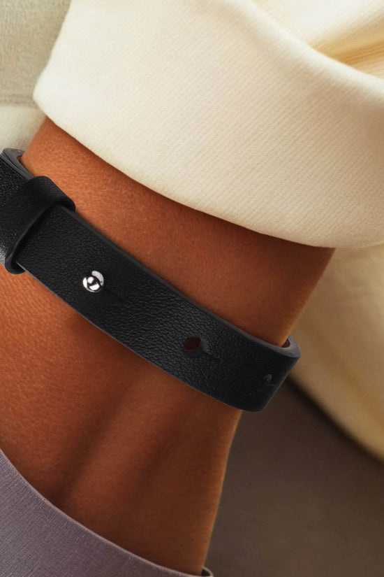 M&H Engraved Black Leather Bracelet - IVORYNN