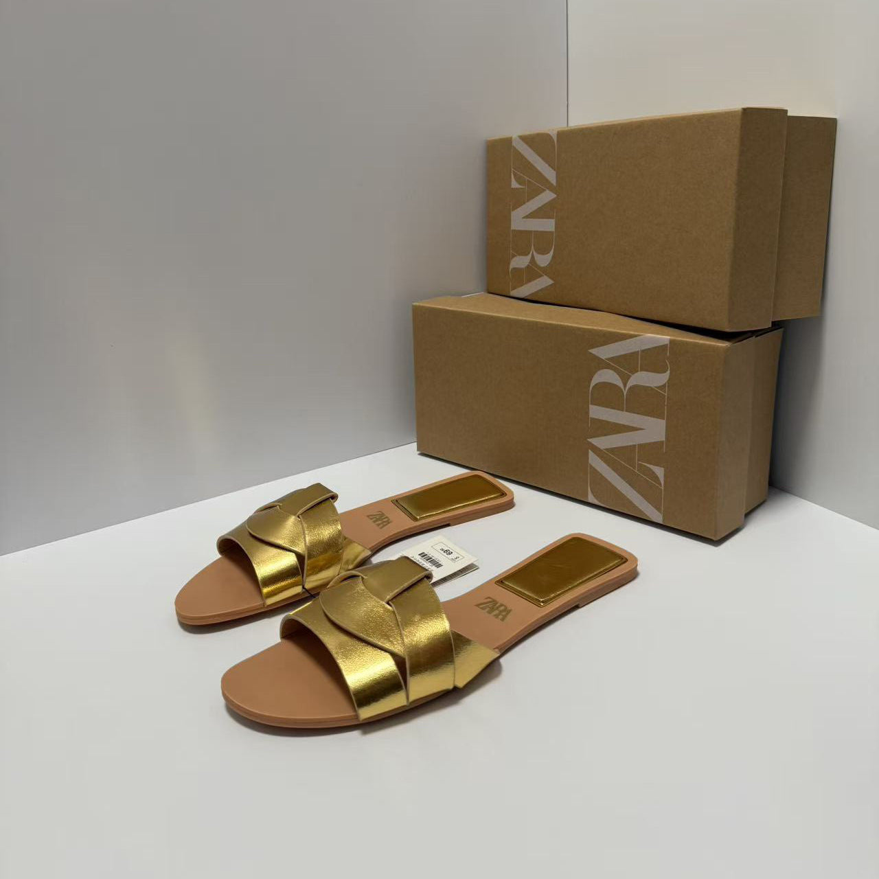 Flats Cow Colored Gold Leather Sandals