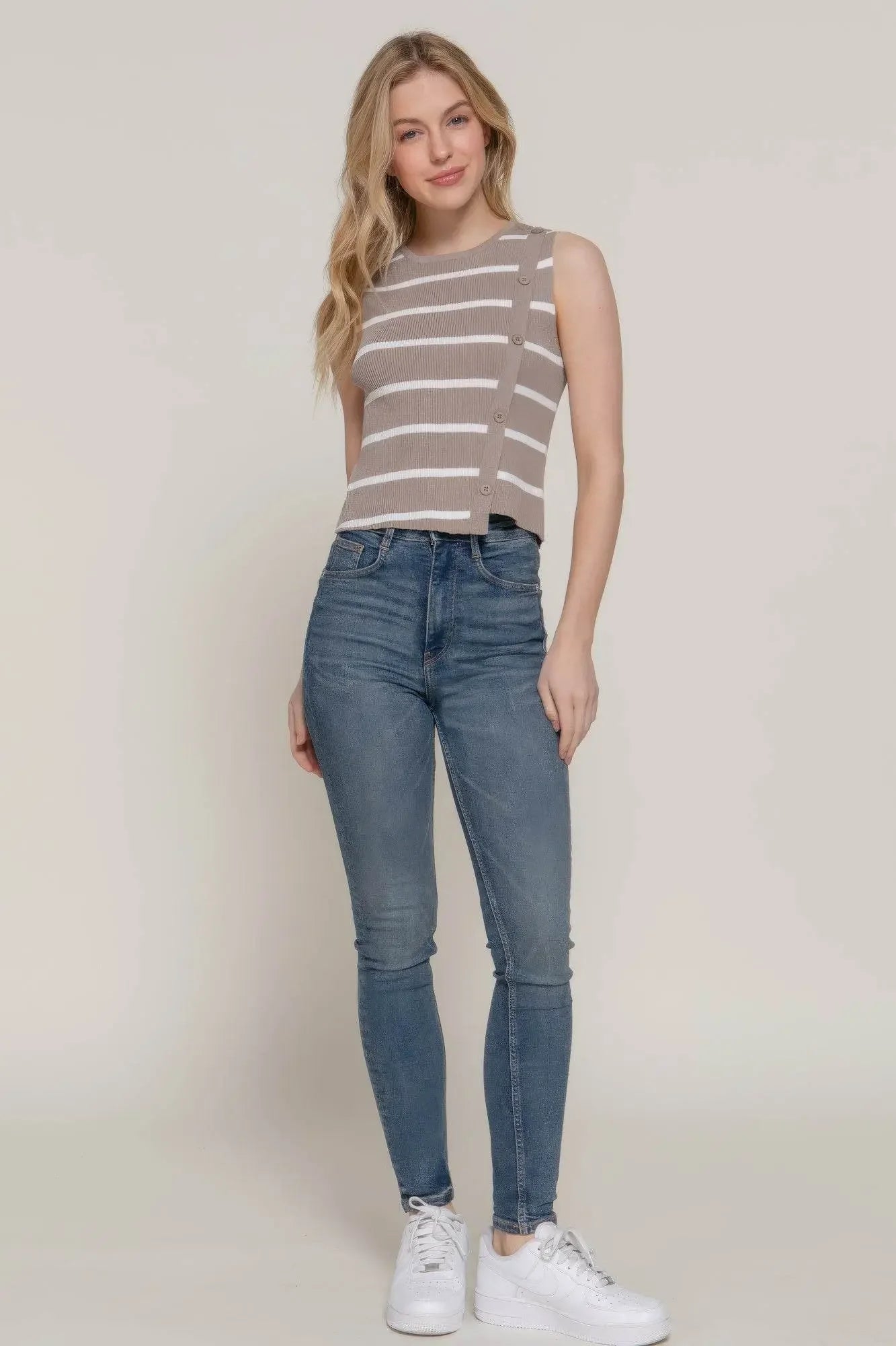 Sleeveless Diagonal Shape Stripe Spring Nude Sweater - IVORYNN