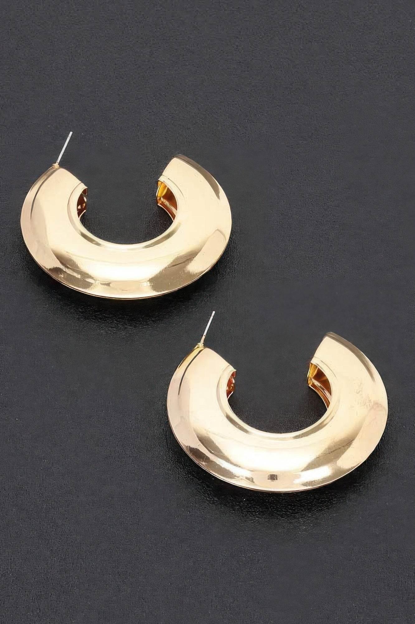 Thick Crescent Metal Hoop Earring - IVORYNN