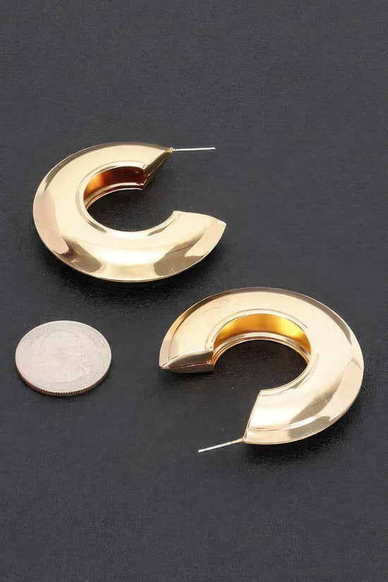 Thick Crescent Metal Hoop Earring - IVORYNN