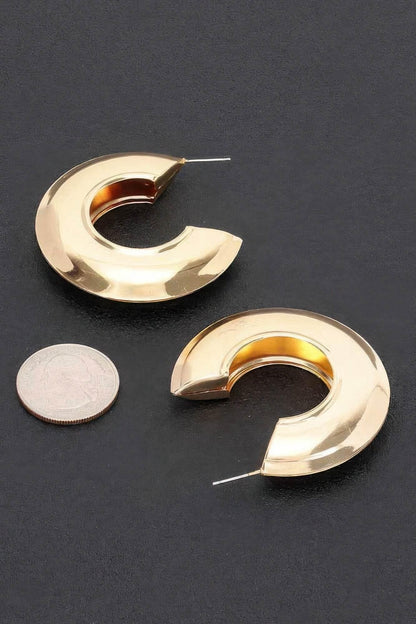 Thick Crescent Metal Hoop Earring - IVORYNN