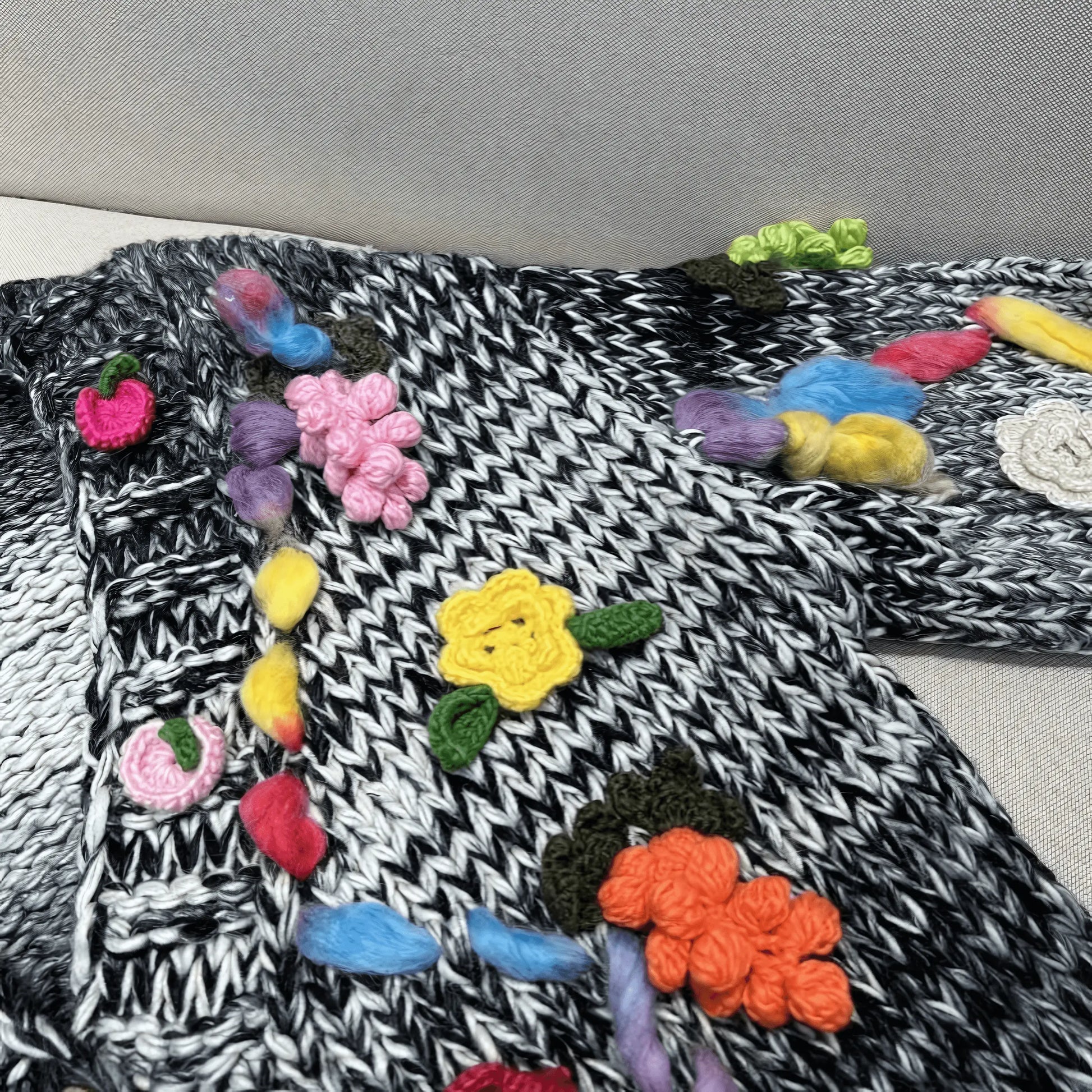 Vintage Handmade Knit Hook Flower Cardigan Coat - IVORYNN