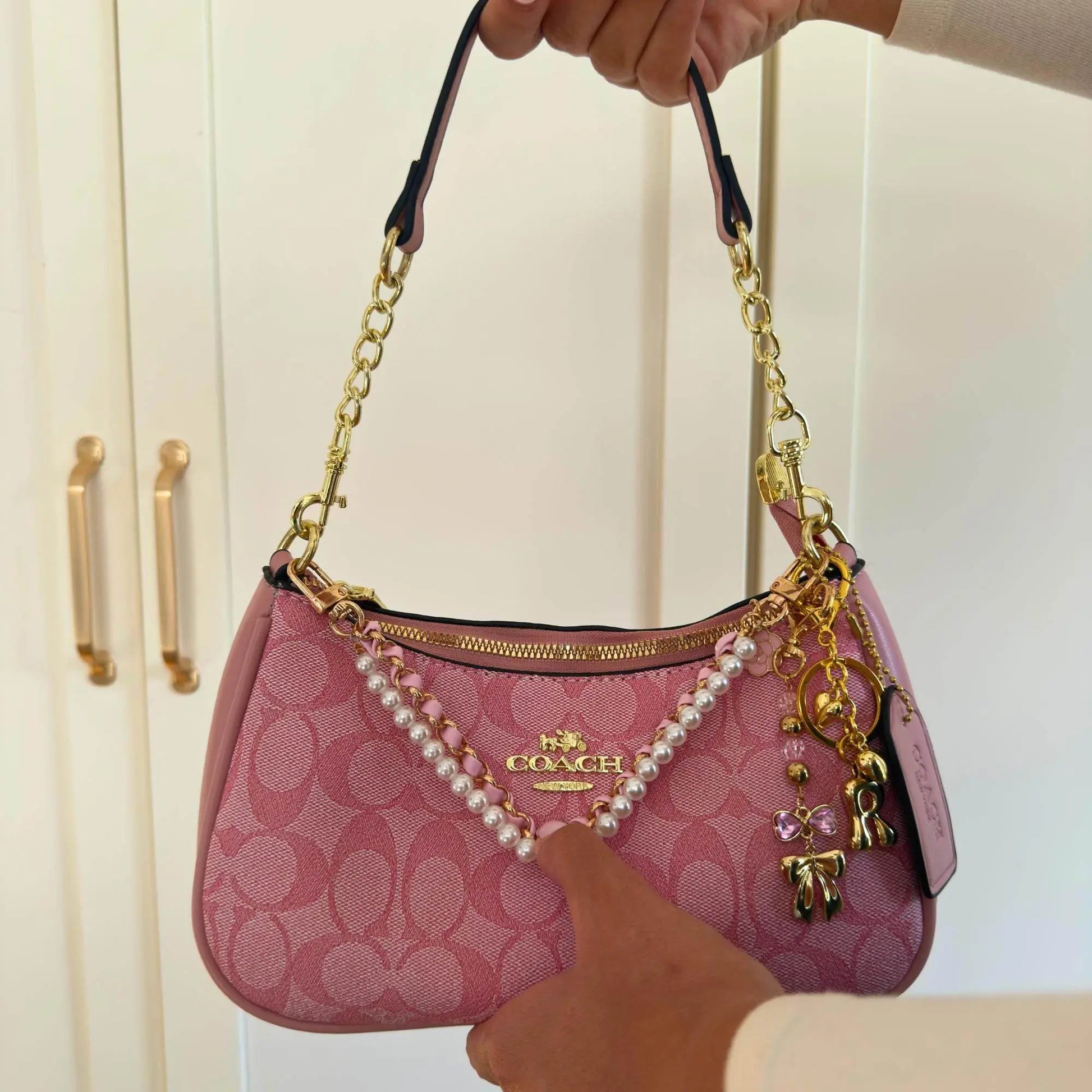 Vintage Luxury Pink Handbag with Pearls and Charms - IVORYNN