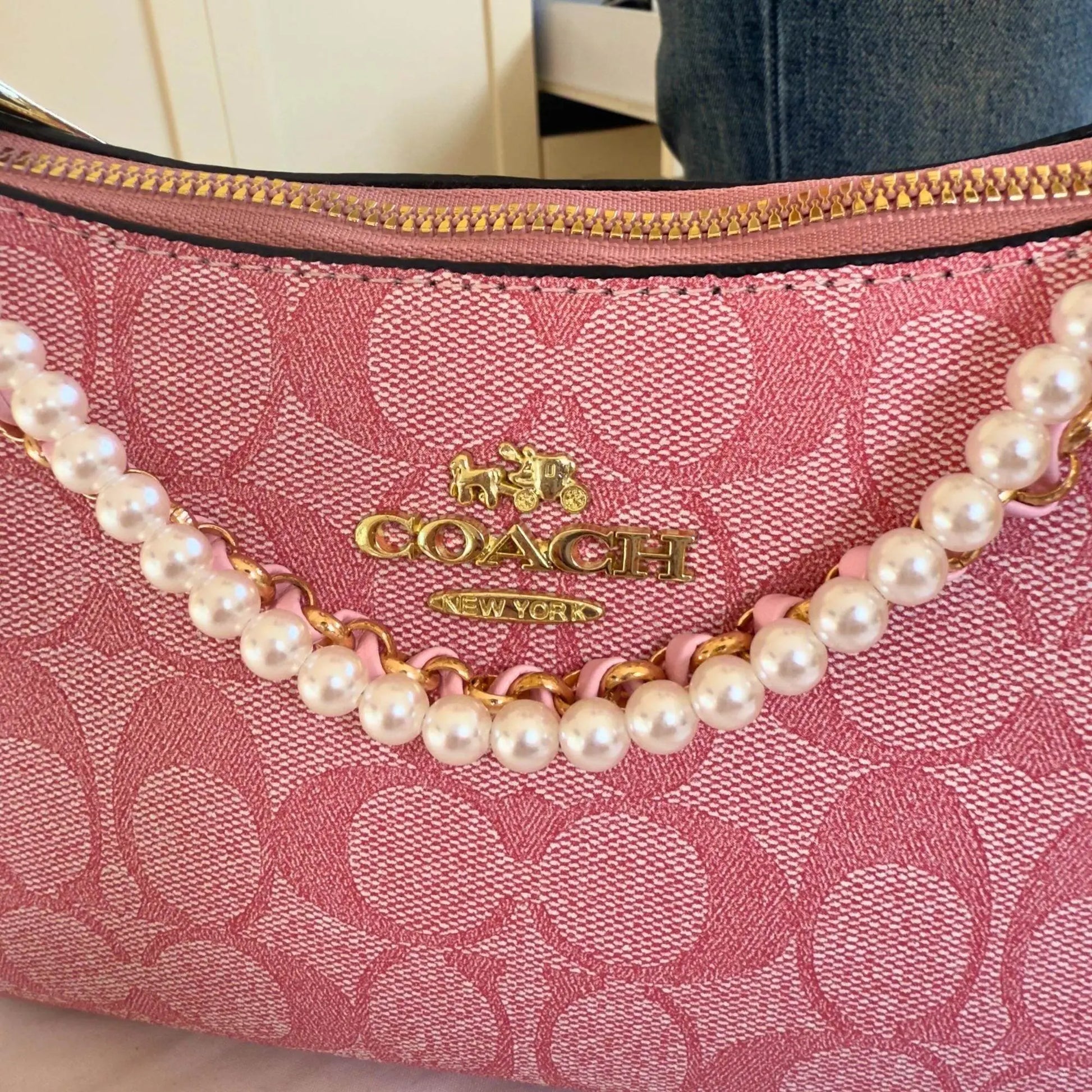 Vintage Luxury Pink Handbag with Pearls and Charms - IVORYNN