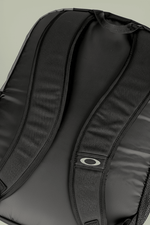 Black Shoulder Straps