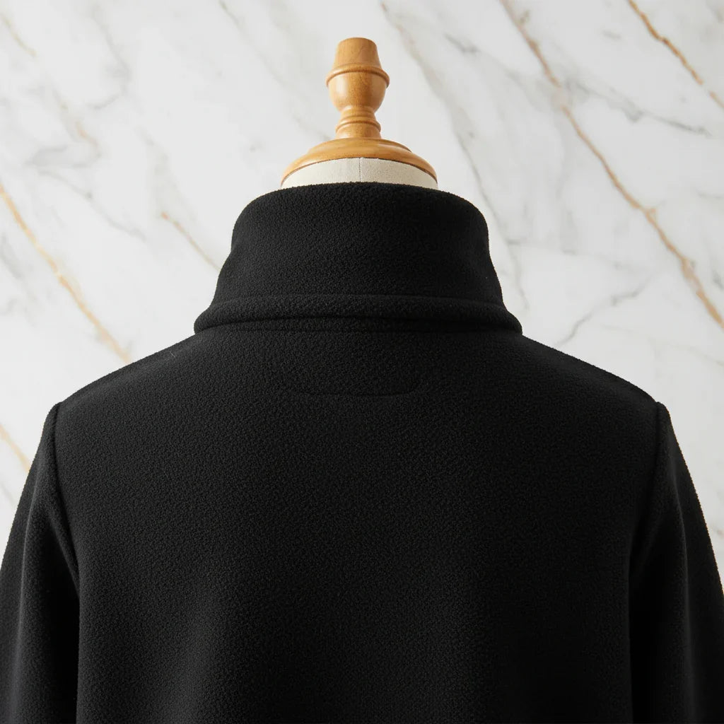 Close-Up Back Collar